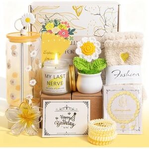 NWOT Women’s Gift Box Set | Daisy Glass Cup, Candle, Socks & Self-Care Acces